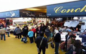 Inauguració del nou mercat de Calafell