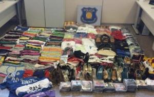 Mossos d'Esquadra. Intervenen més de 1.300 objectes falsificats destinats a la venda ambulant al Vendrell