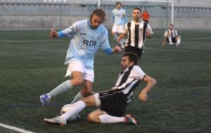 Laguna, un dels habituals al mig del camp / Miquel Vall