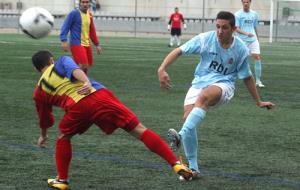 Molina, en una acció del partit davant l'Andorra / Miquel Vall