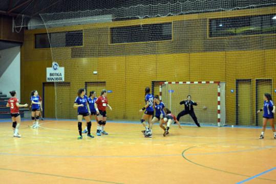 Eix. Juvenil femeni del CEH Vendrell