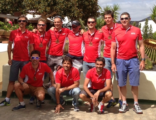 Imatge dels deu esportistes garrafencs que van acabar l'Ironman de Lanzarote