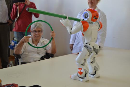 Ajuntament de Sitges. La Fundació Ave Maria integra robots assistencials 