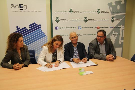 Ajt Sant Sadurní d'Anoia. L'Ajuntament de Sant Sadurní i l'ADEG signen un conveni de col·laboració 