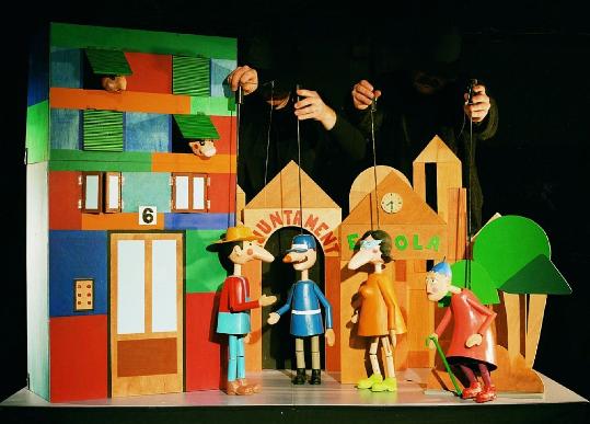 EIX. Laventura del Tòfol a la ciutat