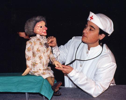 Consell Comarcal Garraf. Lespectacle La Caputxeta dEstaquirot Teatre