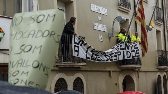 Dorian Arbos. Manifestació a Mediona contra el tancament de SCA