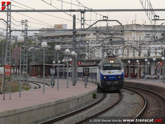 Talgo Mare Nostrum procedent de Cartagena passa per la corba de l'estació