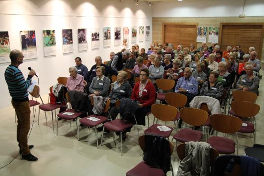 Ajt Sant Sadurní d'Anoia. Ple al cinefòrum per a la gent gran de Sant Sadurní amb el psicòleg Dani Borrell 