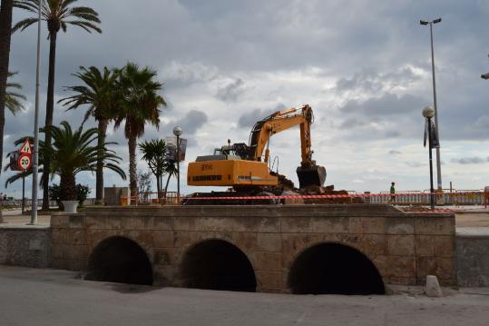 Ajuntament de Sitges.  Pont den Domènec