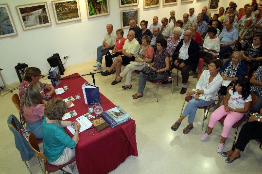 Ajt Sant Sadurní d'Anoia. Presentació del llibre  L'Abans: Recull gràfic de Sant Sadurní d'Anoia