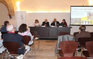 CC Garraf. Professionals de l'àmbit educatiu i de la gent gran reflexionen sobre les relacions intergeneracionals
