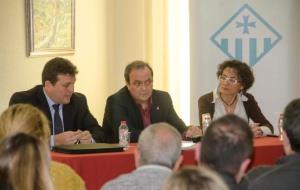 Ajuntament de Calafell. Reunió de lAjuntament i el sector empresarial de Calafell 