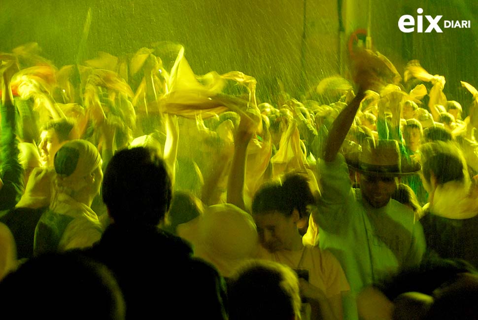 Ruixada general de cava. Festa de la Fil·loxera, Sant Sadurní 2014