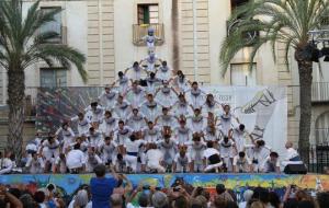 Ajuntament de Vilanova. Actuació dels Falcons de Vilanova a la festa major