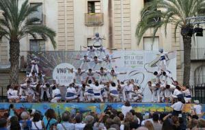 Actuació dels Falcons de Vilanova a la festa major