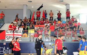 Aficionats donant suport al Cadet Masculí del CHVNG