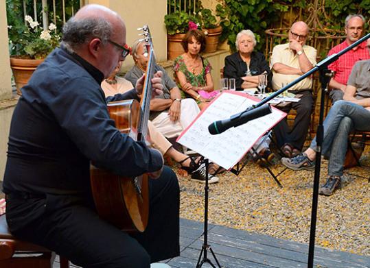 Concert de guitarra a càrrec de Juan Mario Cuéllar 