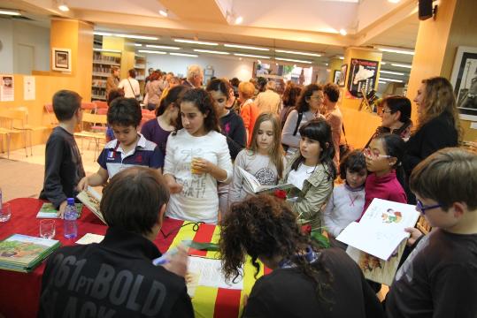 Ajt Sant Sadurní d'Anoia.  Anna Obiols i Subi presenten a Sant Sadunrí 'En Boti Boti i la màgia del cava'