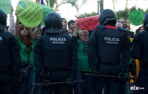 Batussa al míting del PP a Vilanova amb el ministre Montoro