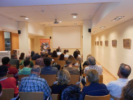 Ajt Sant Pere de Ribes. Bona acollida de la conferència sobre la història del vi i el cava al Garraf