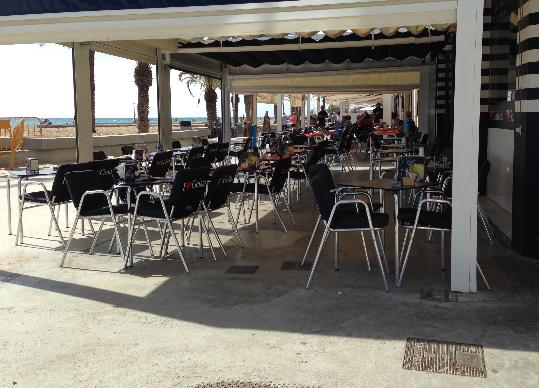 Ajuntament de Calafell. Calafell aprova la normativa de les terrasses del Passeig Marítim