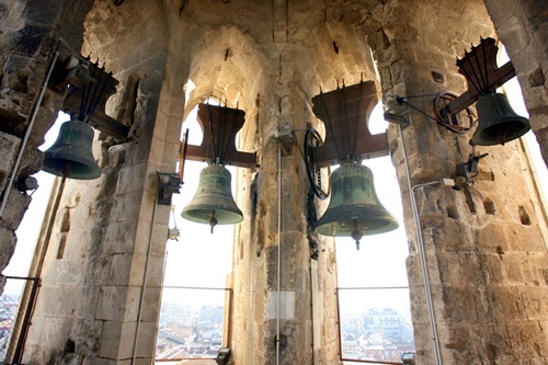 Campanes