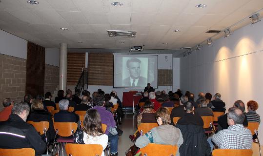 Ajt Sant Sadurní d'Anoia. Carles Querol omple el Casal d'Entitats de Sant Sadurní