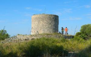 Diputació de Barcelona. Castell Vell d'Olivella, al Parc del Garraf