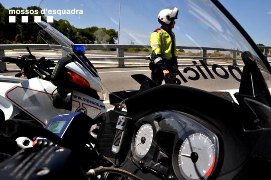Mossos d'Esquadra. Comença una campanya de trànsit per reduir els accidents per distracció al volant