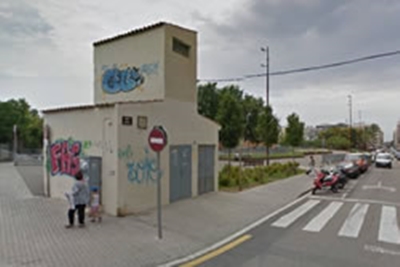 Ajuntament de Vilanova. Comencen els treballs per eliminar l'estació transformadora de la rambla del Far