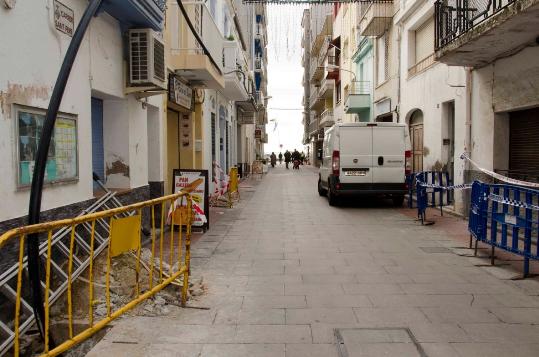 Ajuntament de Calafell. Comencen les obres del carrer Sant Pere, a Calafell