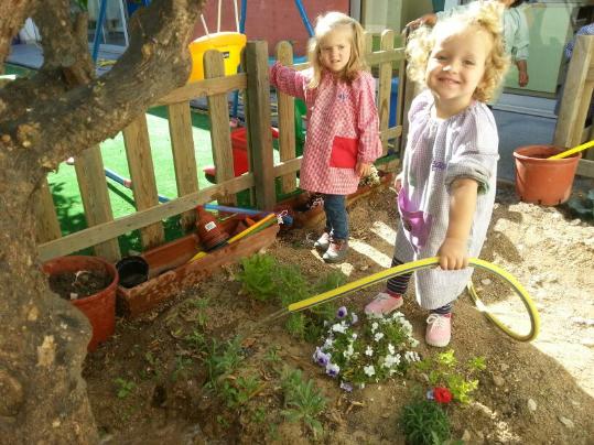 Ajuntament de Cunit. Creen un hort a la Llar d'Infants El Trenet de Cunit