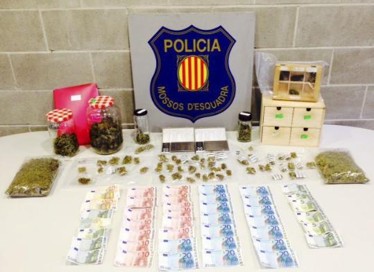 Mossos d'Esquadra. Detenen quatre responsables d'una associació de cànnabis per tràfic de drogues