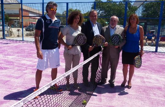 Ajuntament de Calafell. El centre esportiu Vilarenc Aqua inaugura 4 pistes de pàdel a Calafell