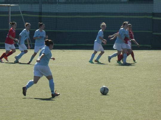 CFVNG Femení. El CF Vilanova Femení comença malament i acaba perdent el partit