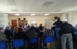 Ajuntament de Banyeres. El govern de Banyeres explica la reforma de voreres i la tala d'arbres als veïns del Priorat