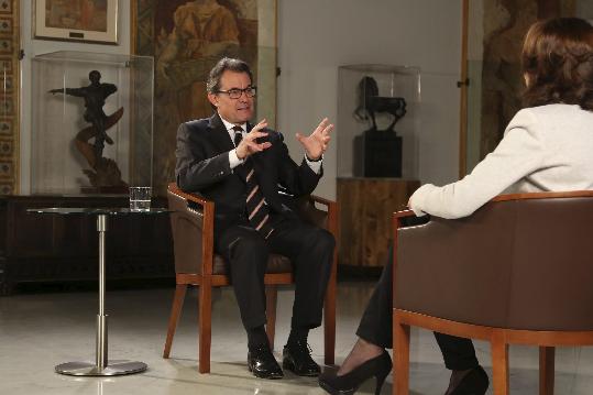 Joan Roca Vinyals. El president Artur Mas durant l'entrevista