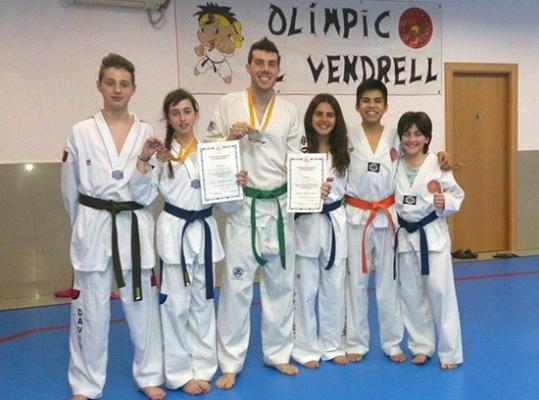 Eix. Els competidors del Gimnàs Olímpic El Vendrell