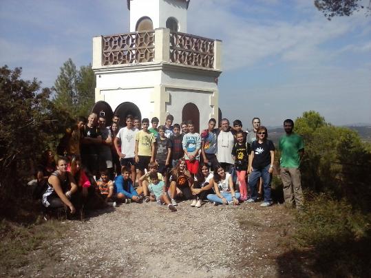 Ajt Sant Sadurní d'Anoia. Els delegats d'Escola Verda de l'Intermunicipal pinten la Miranda d'Espiells