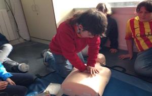 EIX. Els escolars de Moja reben formació en reanimació cardiopulmonar 