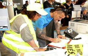 Els Iaioflautes del Garraf ocupen d'oficina del Servei d'Ocupació