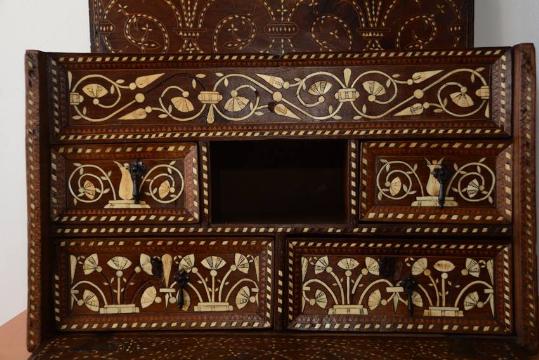 Museus de Sitges. Els mobles del Cau Ferrat recuperen la seva brillantor