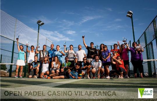 Eix. Els participants al I Open Pàdel