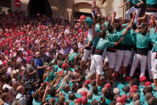 Castellers de Vilafranca . Els Verds carreguen el 3 de 10 per Sant Fèlix