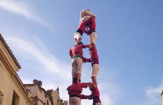 Xicots de Vilafranca. Els Xicots superen el seu rècord de castells de 8 en una temporada