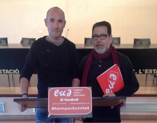 Eix. Enric Carbonell (membre d'EUiA del Vendrell) i Alfredo Valdivielso Romero (Coordinador local)