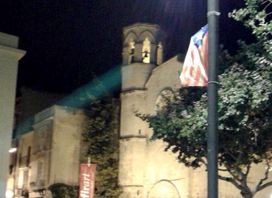 ERC. Estelada a la plaça de la vila