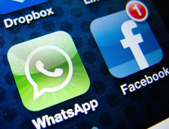 Eix. Facebook i WhatsApp