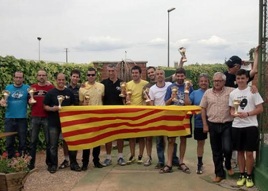 Eix. Foto de família dels participants